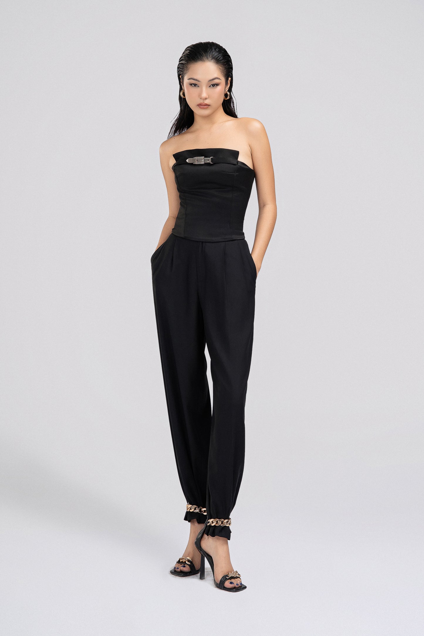 Pleated Petite Wide Leg Pants in Black